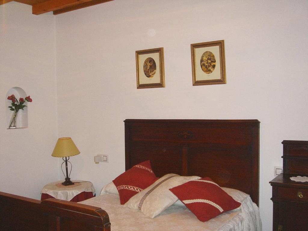 Apartamentos Buganvilla Villaluenga Del Rosario Camera foto